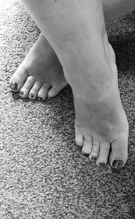 OnlyFans account  lovefeet1986 header 2