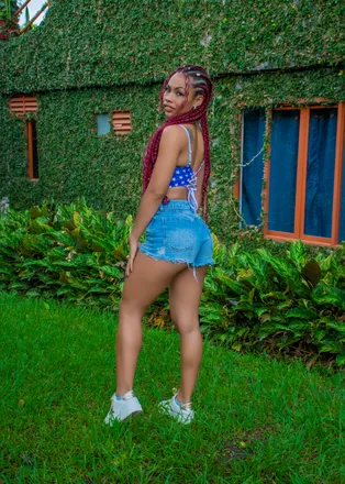 OnlyFans cuenta emilycoastvip header 2