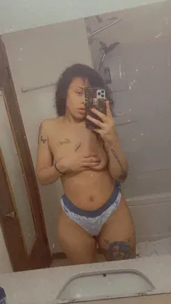 OnlyFans account  prettymixedthing avatar 1