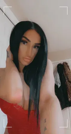 OnlyFans cuenta bustybrunettenextdoor avatar 1
