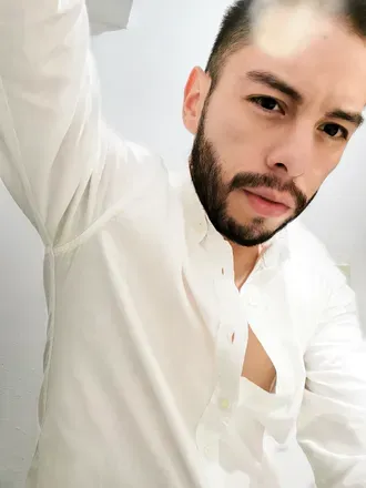 OnlyFans account  alessandroglz avatar 1
