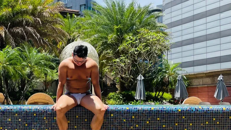 OnlyFans account  eric.yummy header 2