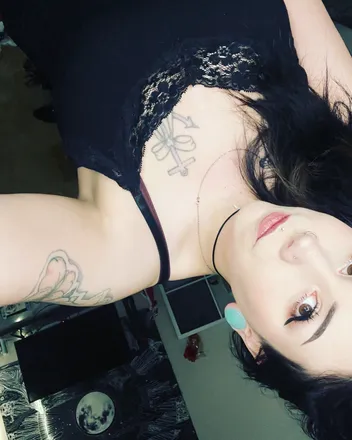 OnlyFans cuenta lunvrdvrkness avatar 1