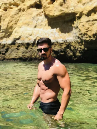 OnlyFans cuenta laurnt header 2