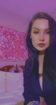OnlyFans cuenta merlotmassacre header 2