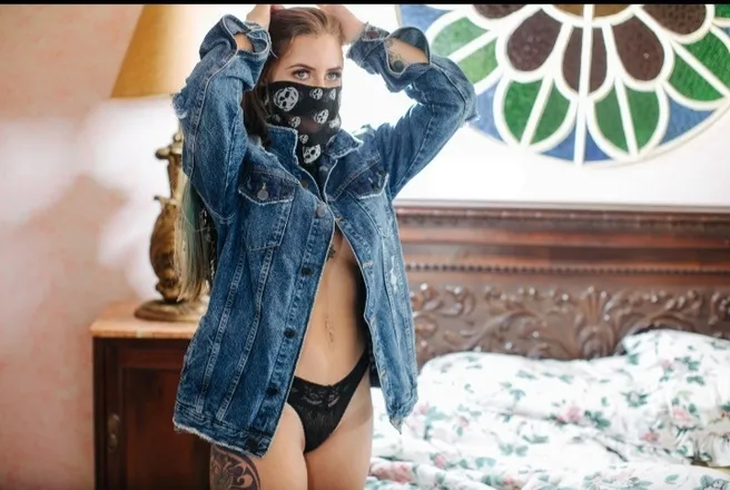 OnlyFans account  eatmiamibeach header 2