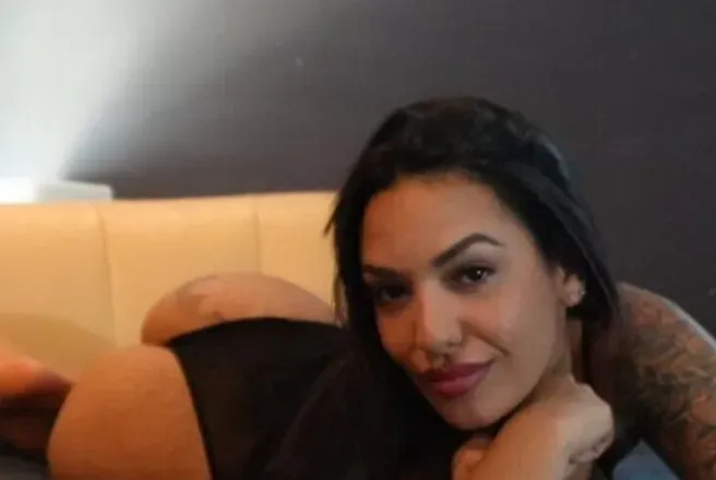 OnlyFans cuenta cynthiavegaaa7 header 2