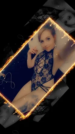 OnlyFans account  sexylilpink header 2