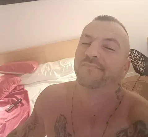OnlyFans cuenta el_toro69 header 2