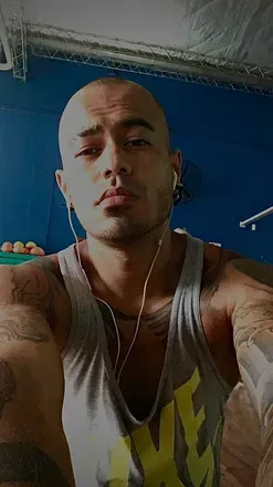 OnlyFans cuenta latincharly avatar 1