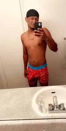 OnlyFans cuenta rico1905 avatar 1