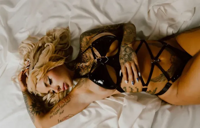 OnlyFans account  jadeeee98 header 2
