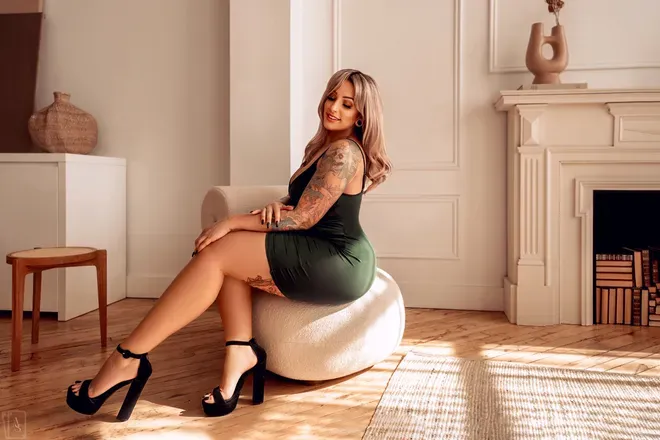 OnlyFans cuenta lotuscheeks header 2