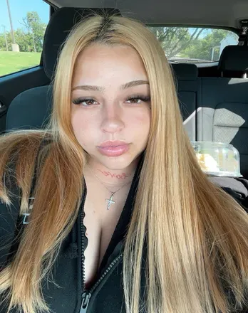 OnlyFans cuenta nicoleluvv10 avatar 1