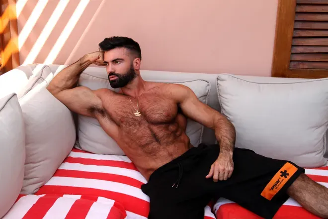 OnlyFans cuenta onlyguysfreepage header 2
