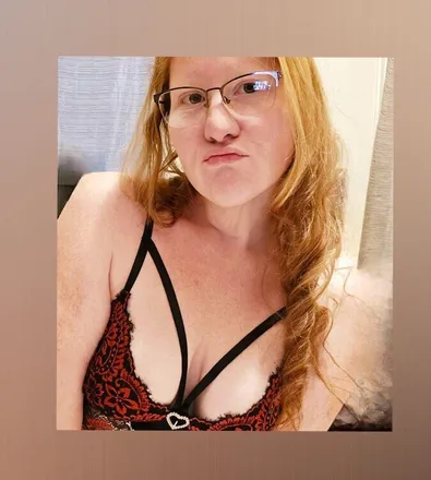 OnlyFans cuenta 34569hotwife_ginger header 2