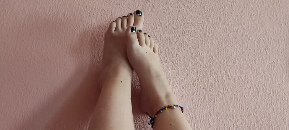 OnlyFans cuenta jessiewfeet header 2