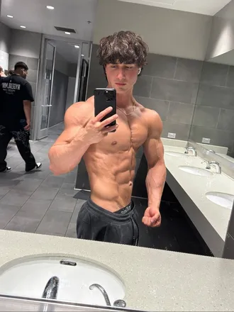 OnlyFans cuenta iamalpharoman header 2