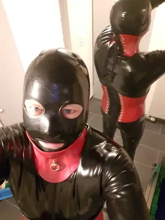 OnlyFans cuenta swiss_rubbertoy avatar 1