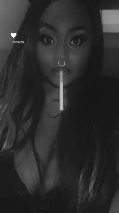 OnlyFans cuenta purpleraynexxx avatar 1