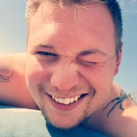 OnlyFans cuenta gunbear header 2