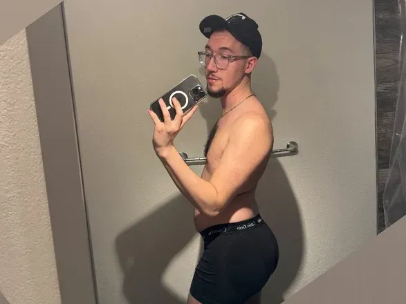 OnlyFans account  alecunleashed avatar 1