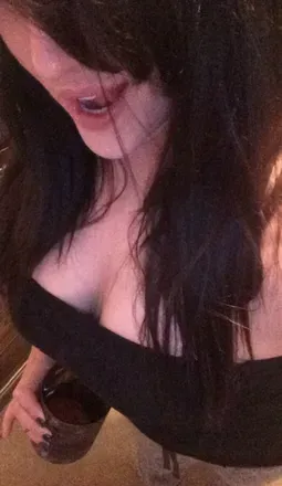 OnlyFans account  officialkyliekristen avatar 1