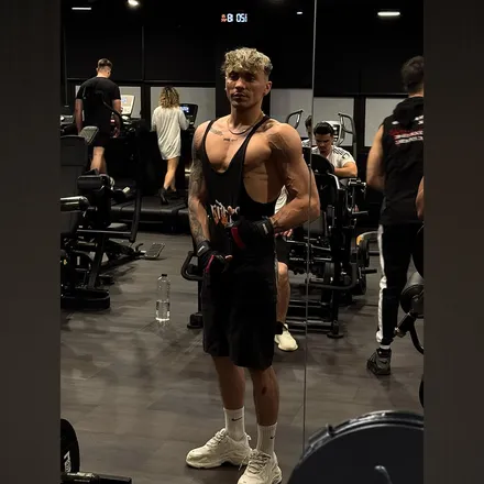 OnlyFans cuenta peter_cruise header 2