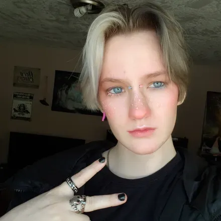 OnlyFans account  littlesquidboi header 2