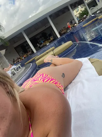 OnlyFans cuenta deedsdoes header 2