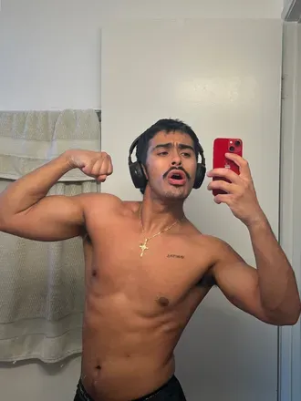 OnlyFans account  tythomas96 avatar 1