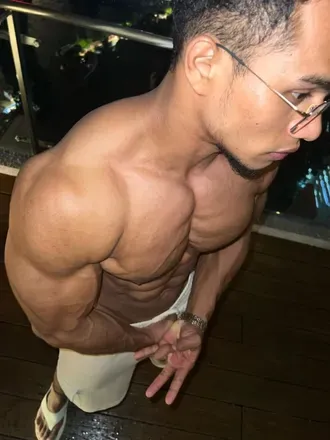 OnlyFans cuenta shzwanmuscle header 2