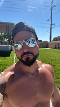 OnlyFans cuenta dickgrayson_bw header 2