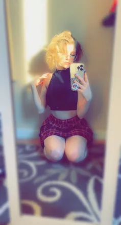 OnlyFans cuenta bunnylynnxoxo header 2
