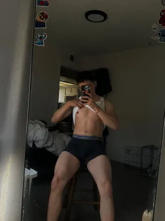 OnlyFans account  xxmaurii avatar 1