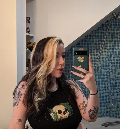 OnlyFans account  tits_and_tattoos avatar 1