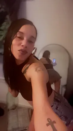 OnlyFans cuenta mia0605 header 2