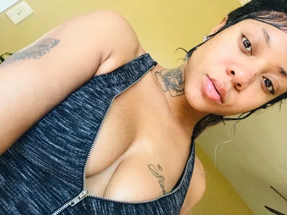 OnlyFans cuenta rockindrea header 2