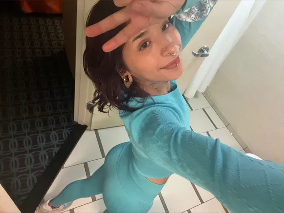OnlyFans account  blluedream avatar 1