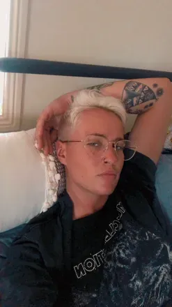 OnlyFans account  findingtrouble avatar 1