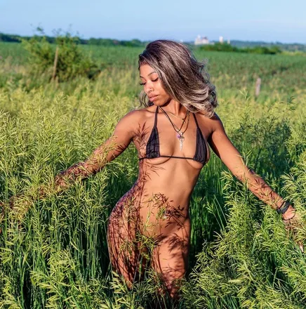 OnlyFans cuenta saadiabloom header 2