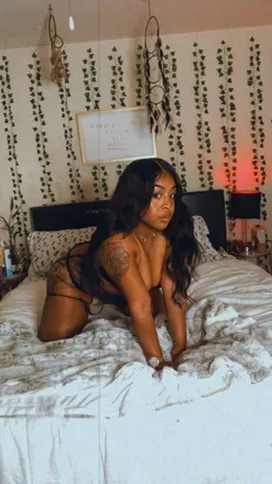 OnlyFans account  prettypay avatar 1