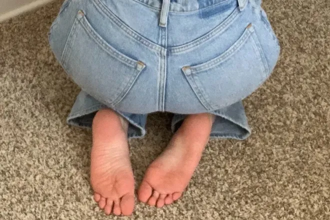 OnlyFans cuenta sarbarefeet header 2