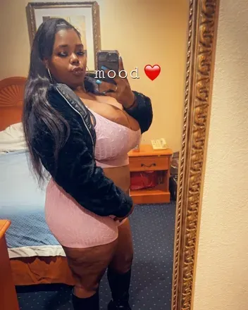 OnlyFans cuenta hugeboobsjazz avatar 1