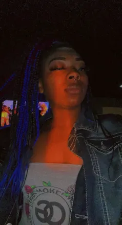 OnlyFans cuenta kadijahmeyers header 2