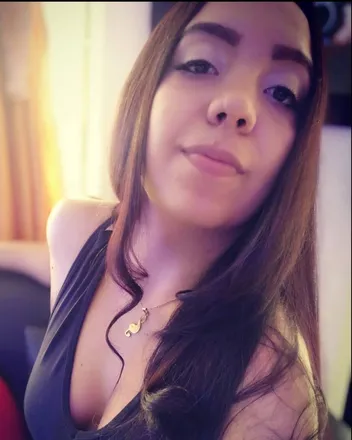 OnlyFans cuenta sharliee98 header 2