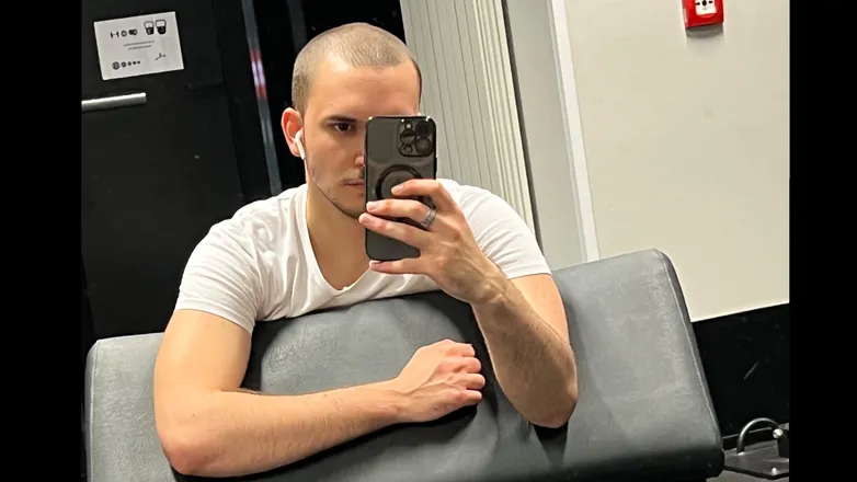 OnlyFans cuenta xsaricx header 2