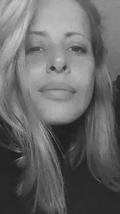 OnlyFans cuenta yellowgirl17 avatar 1