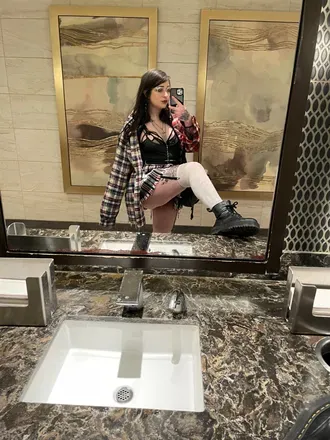 OnlyFans cuenta lylaarosexx header 2