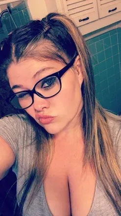 OnlyFans account  junefallen avatar 1